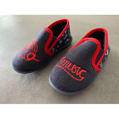 Chaussons Bleu Et Rouge Dpam Taille 26