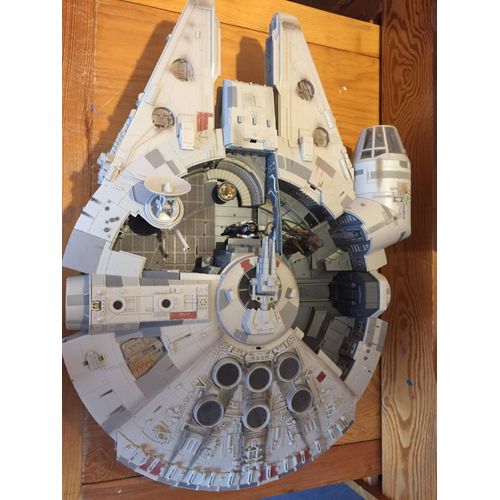 Star Wars Faucon Millenium Legacy (Hasbro 2008)