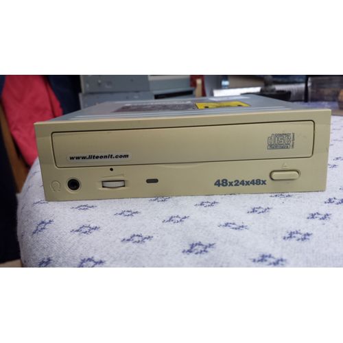 LiteOn LTR 48246K - Lecteur de disque - CD-RW - 40x24x48x - IDE - interne - 5.25