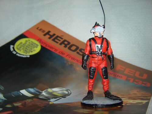 Les Heros Du Feu N° 133 Pompier Cobra : Plongeur Groupe Recherche Exploration Français Paris 1979