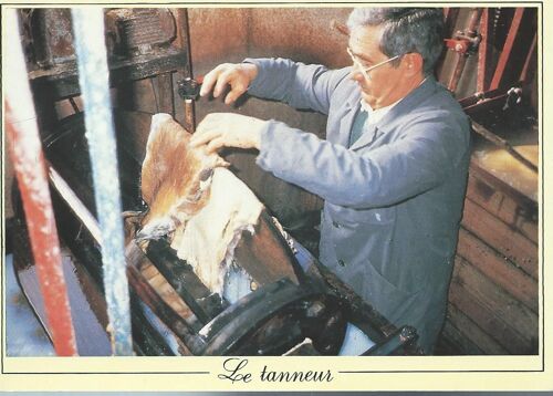 Carte Postale Moderne : " Les Métiers D'antan " : Le Tanneur ( Les Éditions Nivernaises )