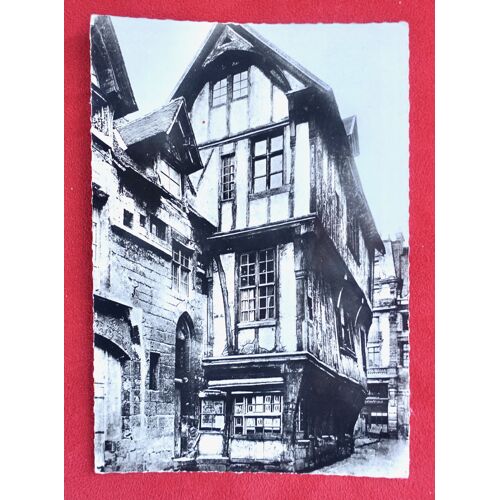 Ancienne Carte Postale Dentelée , Cpa . Rouen. Vieille Maison, Rue Saint-Romain. Seine-Maritime