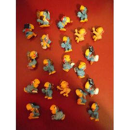 Lot De 21 Figurines Kinder Perroquet.