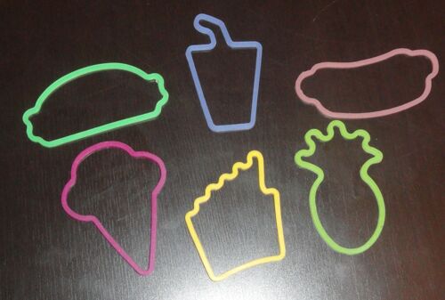 Ensemble De Cinq Bracelets Silicone Bandz En Forme De Petits Objets Alimentaires : Cône De Glace, Ananas, Toast, Etc -Couleurs Claires Et Différentes