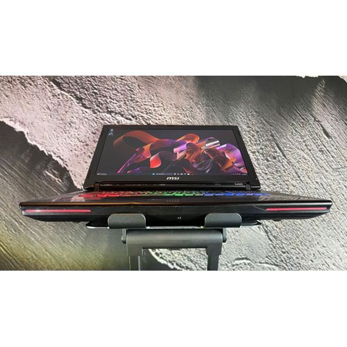 MSI GT72S DOMINATOR PRO G TOBII - 17" Intel Core i7-6820HQ - 2.7 Ghz - Ram 32 Go - SSD 512 Go