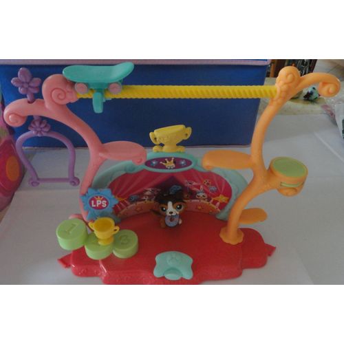 Le Cirque Des Petshops Avec 1 Petshop Chien, 2 Frisbees Aimantés Et 1 Coupe