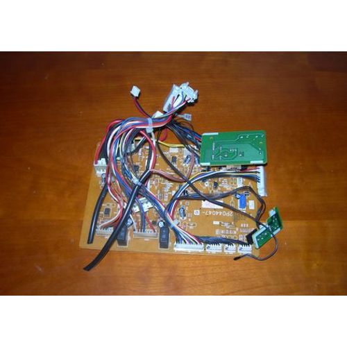 CIRCUIT IMPRIME COMMANDE CLIMATISEUR DAIKIN REF : 2P044047.