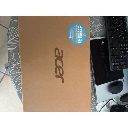 Acer Aspire 3 A315-24P-R80P - 15.6" AMD Ryzen 5 - Ram 16 Go - SSD 512 Go