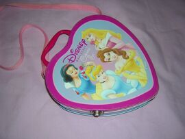 Valise Disney Princess En Forme De Coeur 20 X 20 Cm.