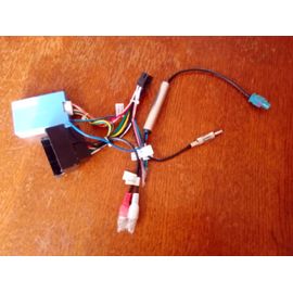 Interface Commande Au Volant Peugeot 207, 307, 407, 807, 308 Avec Can-Bus + Quadlock