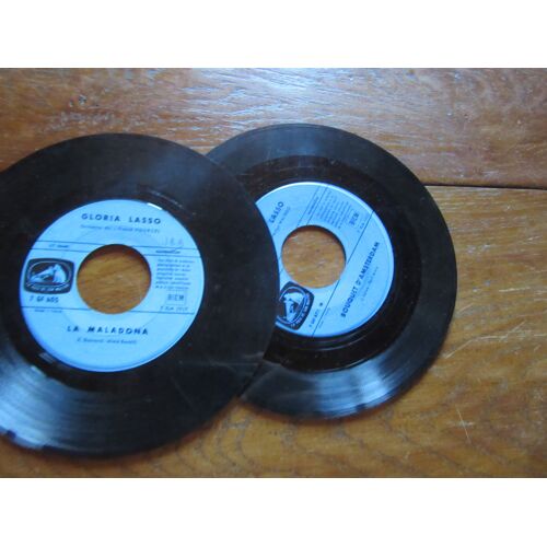 2 Gloria Lasso  45 Tours  La Maladona / Les Cloches De Lisbonne /  Bouquet D Amesterdam / Maringa 