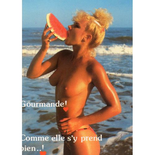 Carte Postale Xx Eme Siecle - Theme Nus - Gourmande : Comme Elle S'y Prend Bien .. !