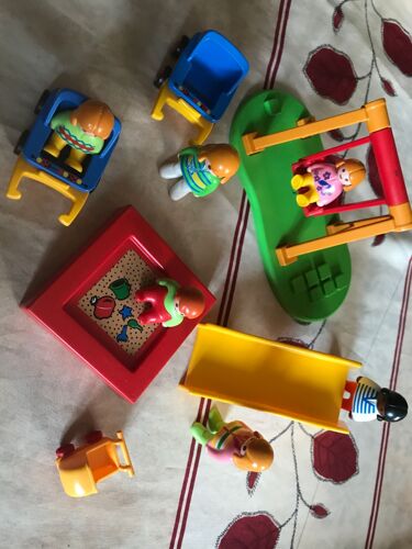 Playmobil - Parc De Jeux - Toboggan, Bac À Sable, 3 Poussettes Et 6 Personnages