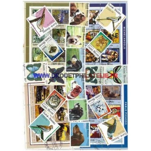 Guinee Bissau 300 Timbres Differents Obliteres