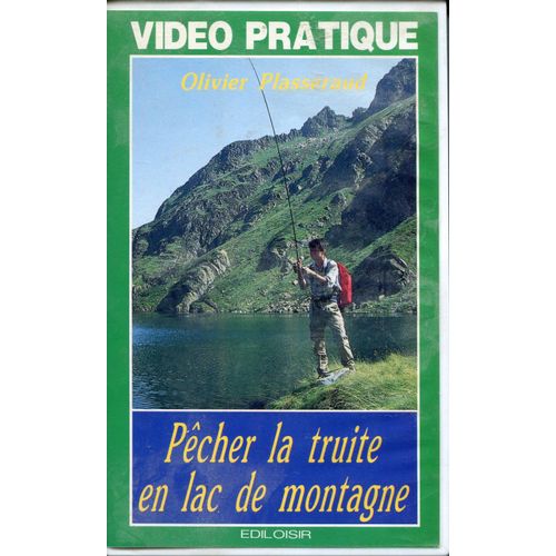 Pecher La Truite En Lac De Montagne