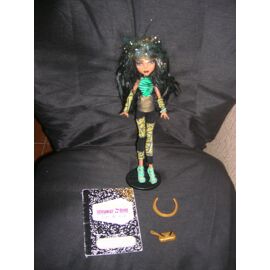 poupée cléo de nile monster high.