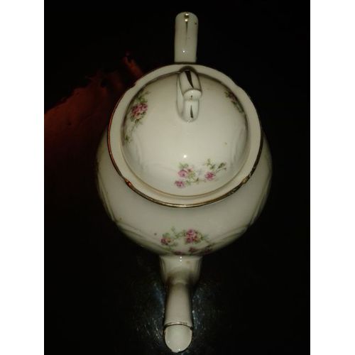 Cafetière Ou Théière Ancienne