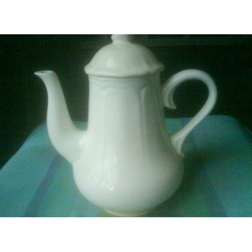 Cafetière En Porcelaine Blanche