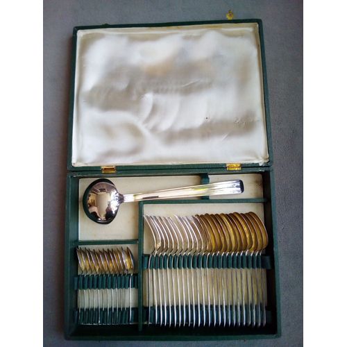 Ménagère Ancienne 36 Pièces + Louche, Métal Argenté, En Coffret