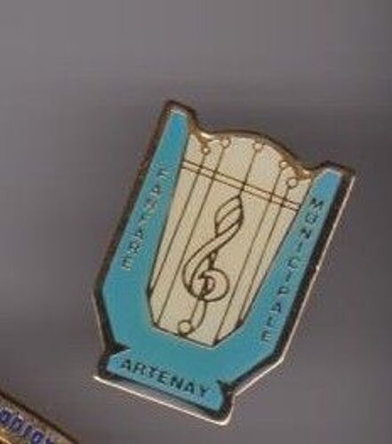 Pin's Fanfare Instrument De Musique Lyre Harmonie Municipale De Artenay Ville Du Loiret 45ref 1823