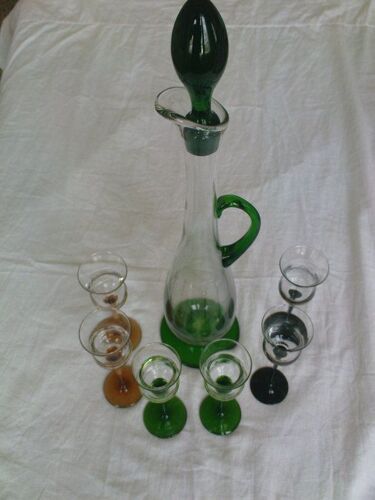Superbe Carafe À Liqueur Et Ces 6 Verres À Pieds