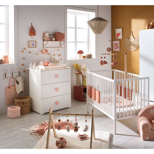 Chambre complète bébé avec lit 120x60cm à barreauxet commode à langer 3 tiroirs