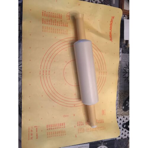 Feuille Et Rouleau A Patisserie Tupperware