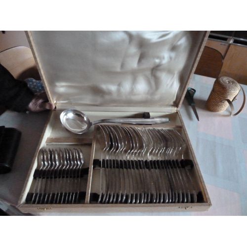 Ménagère En Argent De 1960 - 37  Pièces