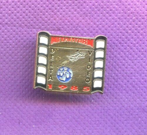 Rare Pins Cinema Film Metalstorm 1985 Delta Video N508