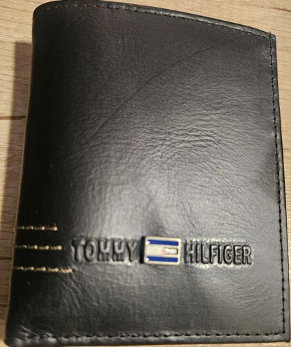 Portefeuille Tommy Hilfiger prix dingooo .