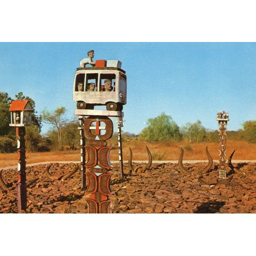 Carte Postale Couleur - Madagascar- Tombeaux Dans Le Sud -