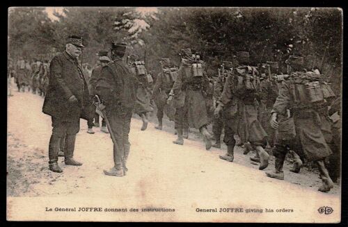 Carte Postale Ancienne, France, Le Général Joffre Donnant Des Instructions, Peloton En Marche