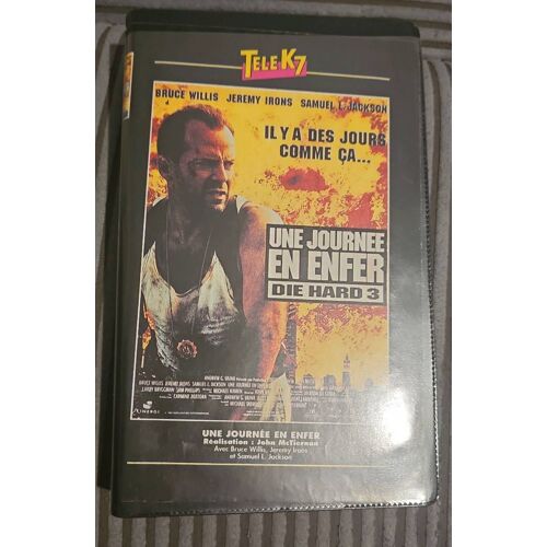 Une Journée En Enfer Dievhard 3, Vhs En Très Bon État.
