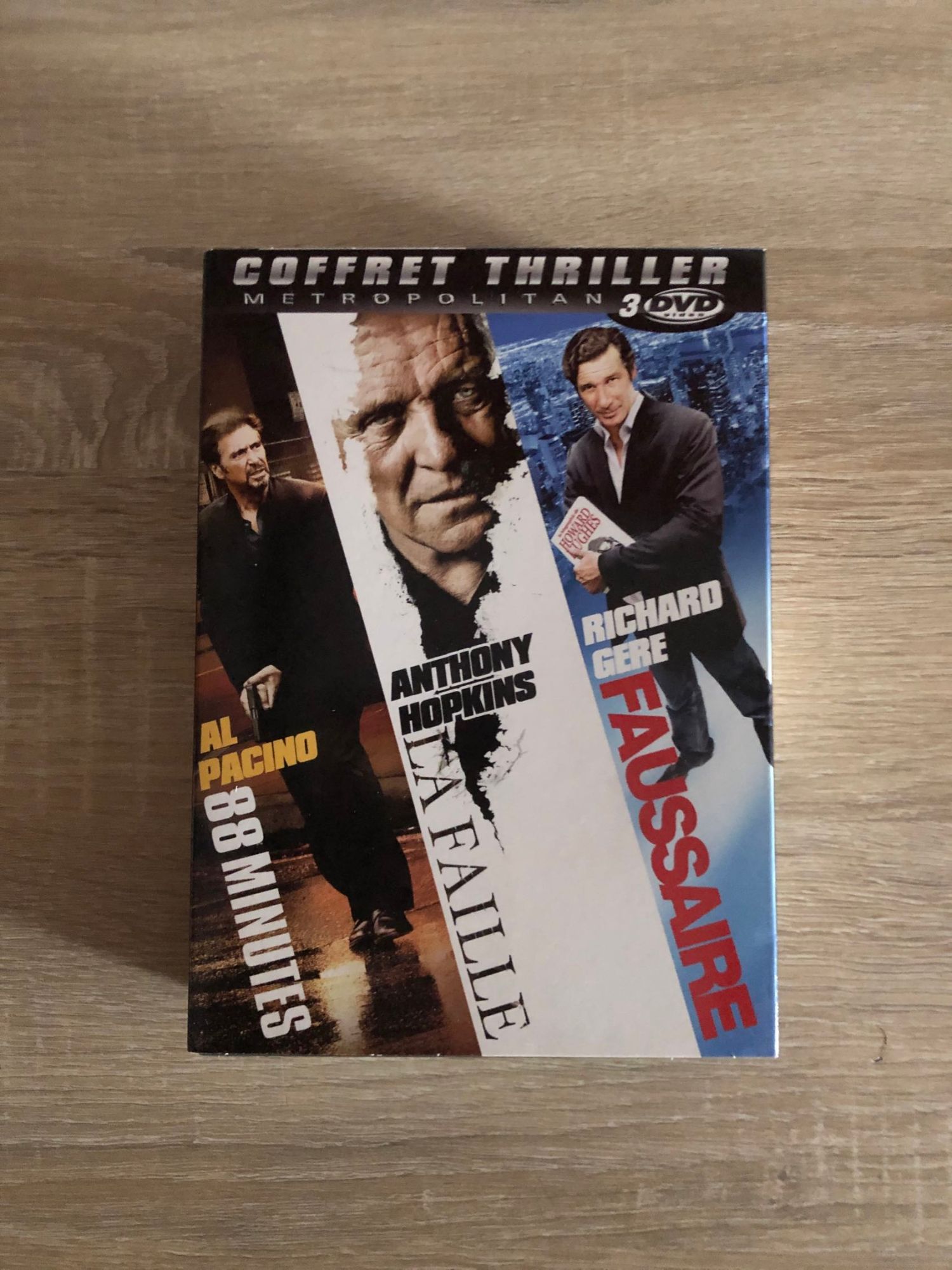 Up close \u0026 personal (personnel et confidentiel) de Jon Avnet avec Robert  Redford \u0026 Michelle Pfeiffer | Rakuten, image size:1500x2000