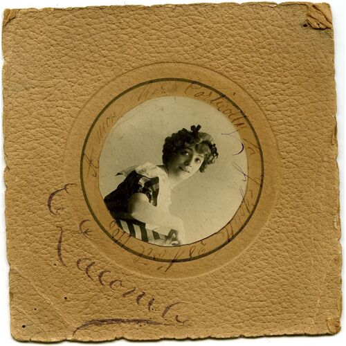 Laonily . Portrait Femme Belle Epoque;