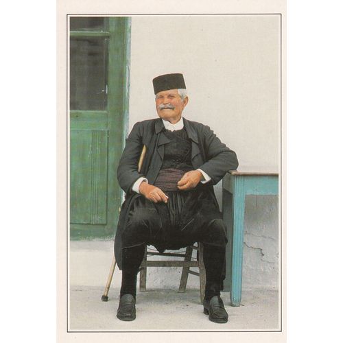Crète, " Costume Traditionnel ".