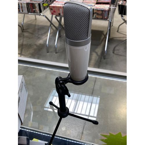 Micro studio M-Audio blanc 