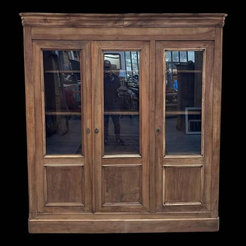 Vitrine En Noyer Fin Xixme Bois