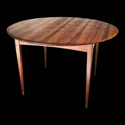 Table ronde style scandinave circa 1960 bois