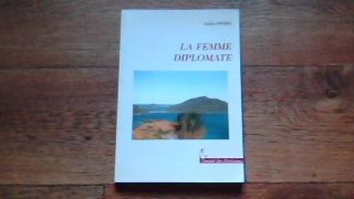 La Femme Diplomate
