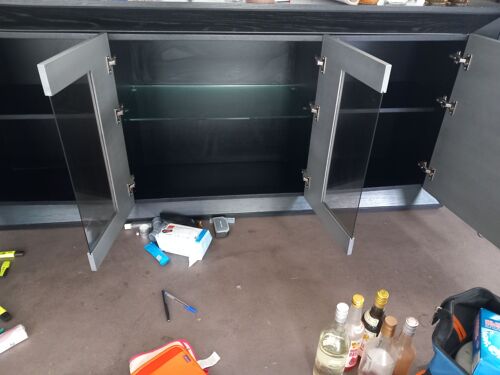 Ensembles table et 4 chaises et buffet