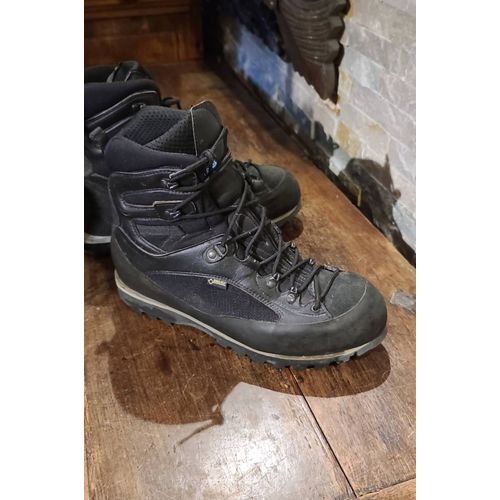 Chaussures Demontagne Cosmas