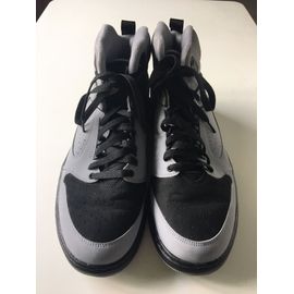 Baskets Quasi Neuves Nike Air Jordan, Couleur Gris & Noir, Pointure 44