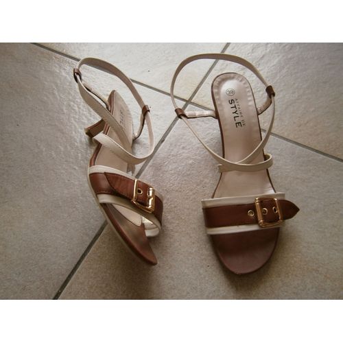 Nus-Pieds A Talons Beige Et Marron Pointure 39 Marque Affaire De Style