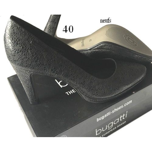 Escarpins Noirs T 40 Talons 10 Cm Bugatti Neufs