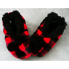 Chaussons Intérieur Fourré. Mules. Ecossais Carreaux Rouge Et Noir. Pompons. Happy Holidays. La Vie En Rose. Pointure 38
