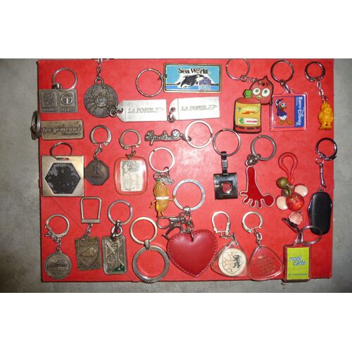 Lot  D'une Trentaine De Porte-Clefs Publicitaires Années: 1960/70