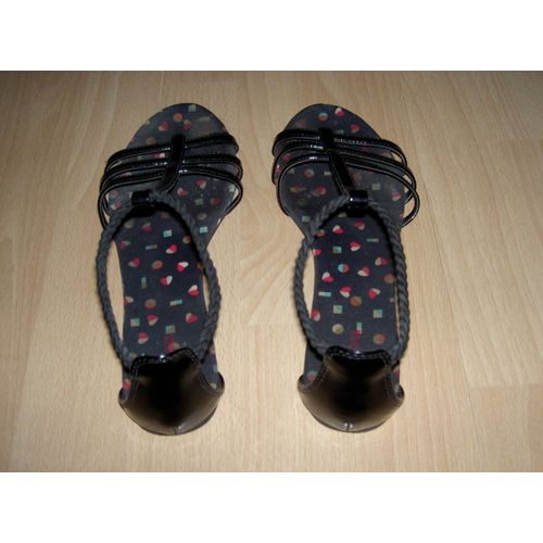 Chaussures À Lanières Nu Pied Noires Avec Partie Cuir Sur Talon Et Élastique Autour De La Cheville Eram Taille 39