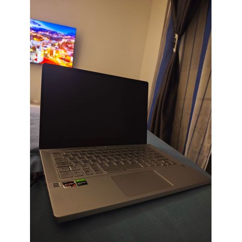 Asus ROG Zephyrus G14 - 15" AMD Ryzen 7 4800HS - 2.9 Ghz - Ram 16 Go - DD 512 Go