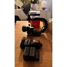 Sony A6700 26.0 Mpix + Objectif Sigma 18-50mm F2.8 - Noir